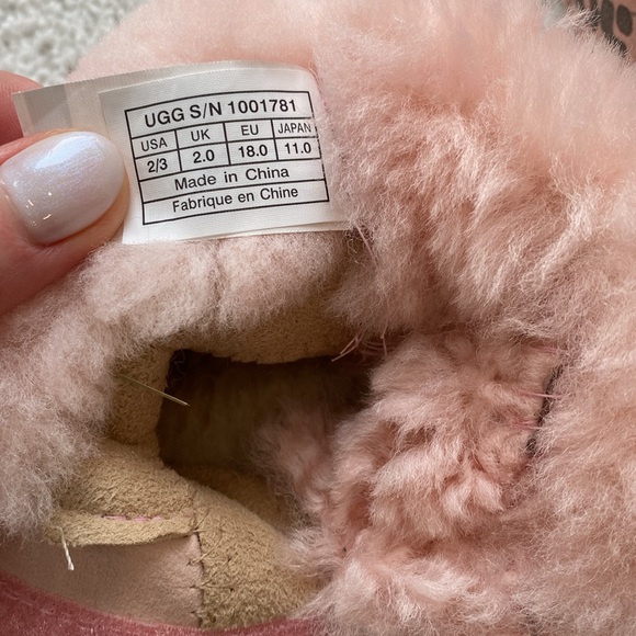 Baby UGG boots size 2/3 - Picture 3 of 3